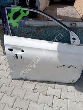 Hyundai i20 Sağ Ön Kapı çıkma parça