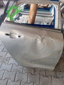 Opel Astra Sağ Arka Kapı çıkma parça