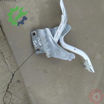 Renault Megane Kapı Menteşesi çıkma parça