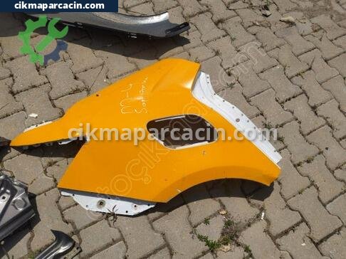 Renault Megane Sağ Arka Çamurluk çıkma parça
