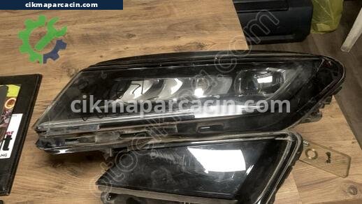 Skoda Karoq Ön Far çıkma parça