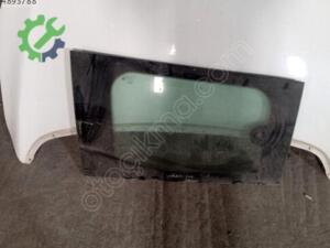 2014 2023 Ford courier sağ arka kapı camı