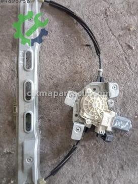 Ford Tourneo Courier Sol Ön Cam Krikosu çıkma parça