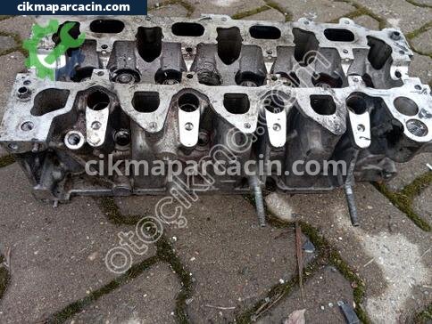 Renault Megane Silindir Kapağı çıkma parça