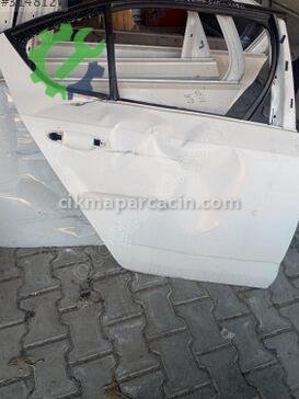 Skoda Octavia Sağ Arka Kapı çıkma parça