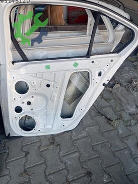 Skoda Octavia Sağ Arka Kapı çıkma parça