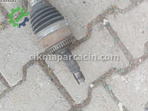 Hyundai i20 Sağ Ön Aks 49501C8000 çıkma parça