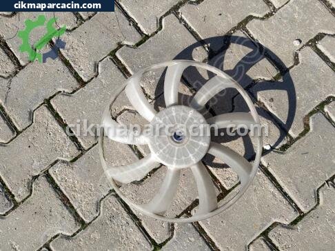 Audi A4 Fan Paneli çıkma parça