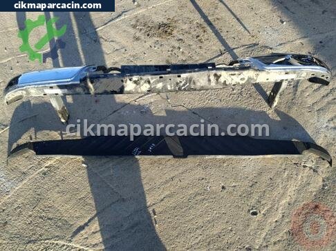 Nissan Navara Arka Tampon çıkma parça