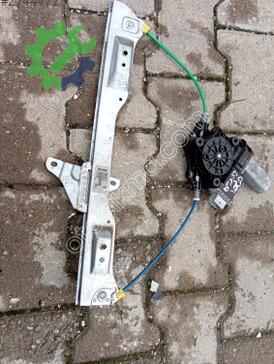 Opel Corsa Sol Ön Cam Krikosu çıkma parça