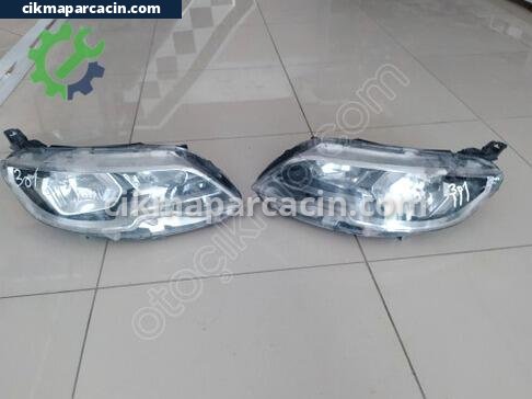 Peugeot 301 Sağ Ön Far çıkma parça