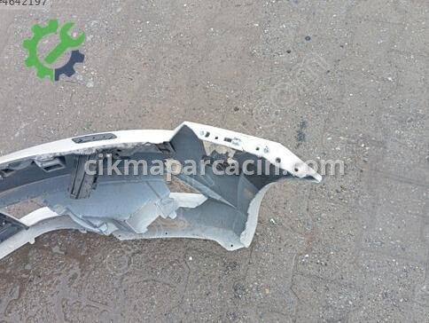 Skoda Superb Ön Tampon çıkma parça