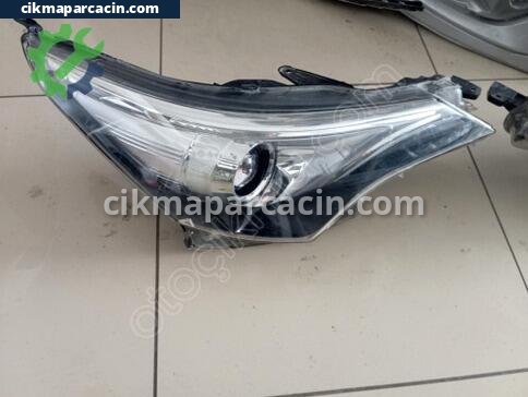 Toyota Avensis Sağ Ön Far çıkma parça