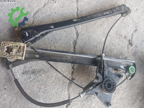Volkswagen Passat Sol Ön Cam Krikosu çıkma parça