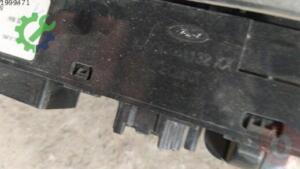 2015 2021 Ford Tourneo courier sol ön ön cam düğmesi