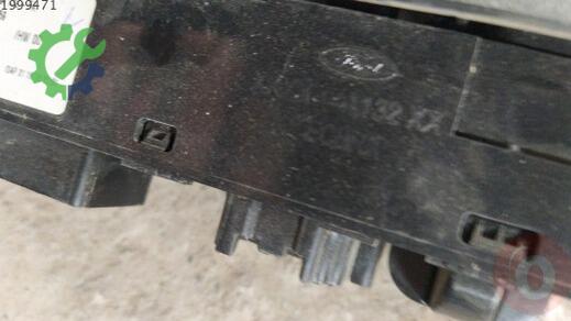 Ford Tourneo Courier Cam Açma Anahtarı çıkma parça