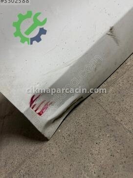 Volkswagen Jetta Sağ Ön Kapı 5C6831056 çıkma parça