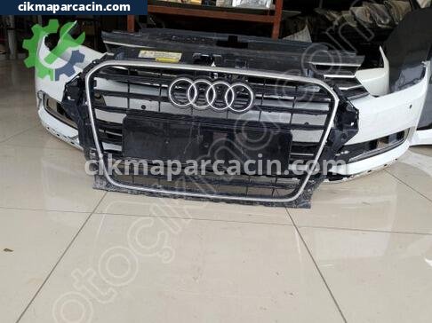 Audi A3 Ön Panjur çıkma parça