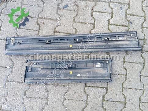 Audi Q2 Kapı Çıtası çıkma parça