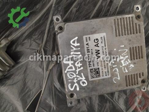 Skoda Octavia Far Beyni çıkma parça