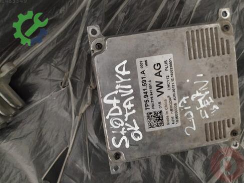 Skoda Octavia Far Beyni çıkma parça