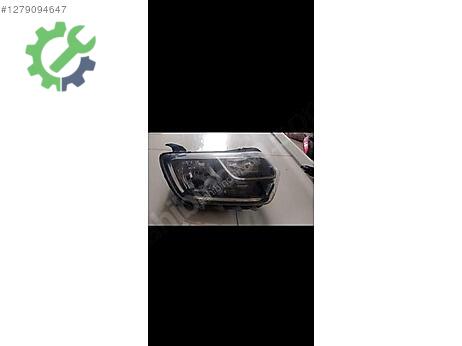 Dacia Duster Sağ Ön Far çıkma parça