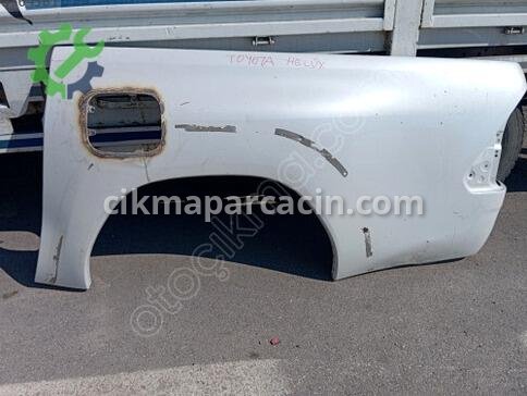 Toyota Hilux Sol Arka Çamurluk çıkma parça