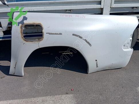 Toyota Hilux Sol Arka Çamurluk çıkma parça