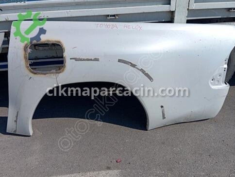 Toyota Hilux Sol Arka Çamurluk çıkma parça