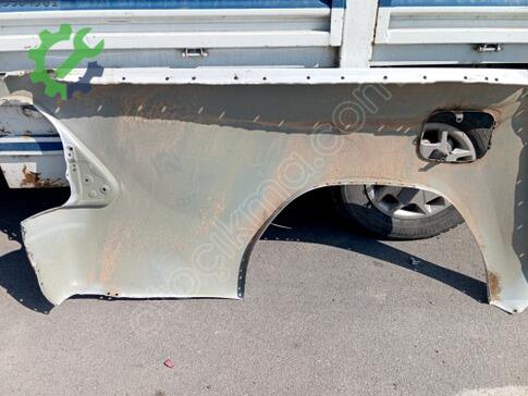 Toyota Hilux Sol Arka Çamurluk çıkma parça