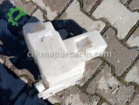 Volkswagen Passat Cam Suyu Deposu çıkma parça