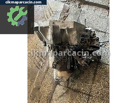 Dacia Dokker Transfer Kutusu çıkma parça