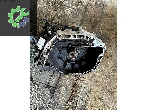 Dacia Dokker Transfer Kutusu çıkma parça