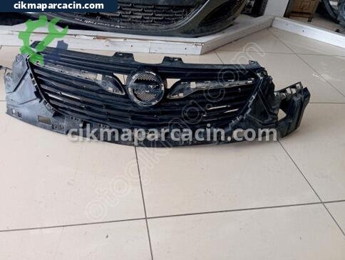 Opel Crossland Ön Panjur çıkma parça