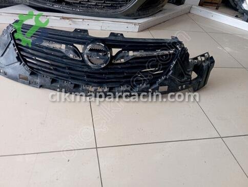 Opel Crossland Ön Panjur çıkma parça