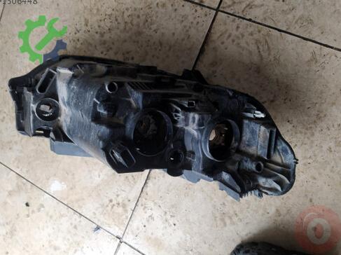 Peugeot 301 Sol Ön Far çıkma parça