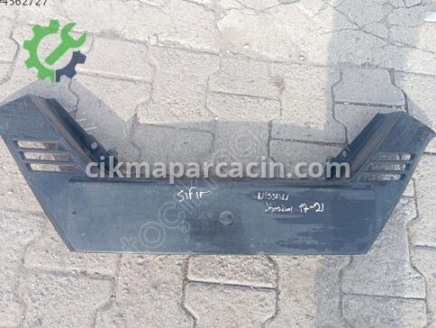 Nissan Qashqai Ön Panjur çıkma parça