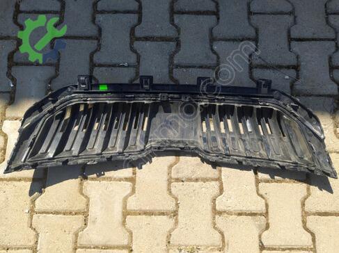 Skoda Karoq Ön Panjur çıkma parça