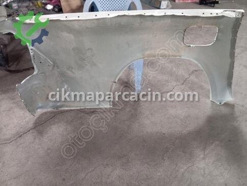 Toyota Hilux Sol Arka Çamurluk çıkma parça