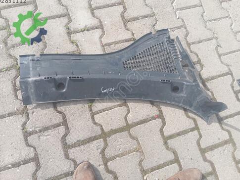 Skoda Kodiaq Ön Cam Izgarası çıkma parça