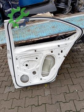 Skoda Superb Sağ Arka Kapı çıkma parça