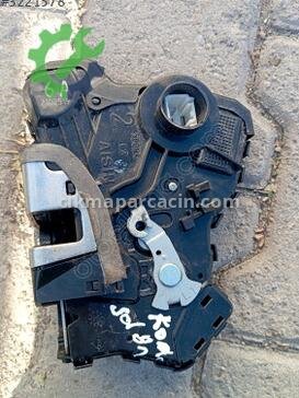 Toyota Corolla Sol Ön Kapı Kilidi çıkma parça