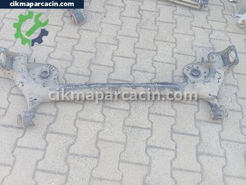 Toyota Yaris Arka Dingil çıkma parça