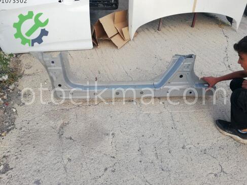 Hyundai Accent Sağ Marşpiyel Sacı çıkma parça