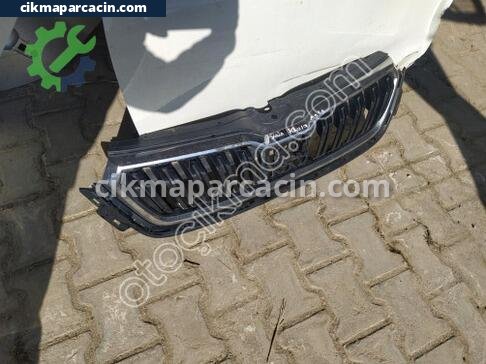 Skoda Kamiq Ön Panjur çıkma parça