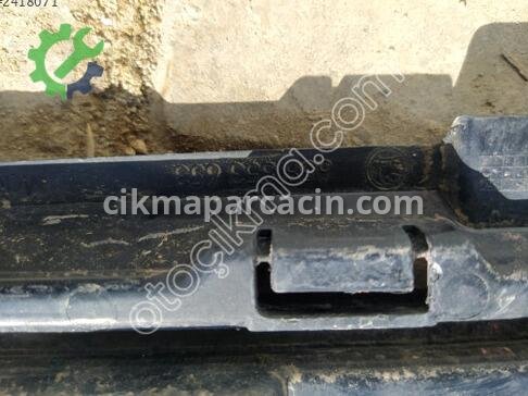 Skoda Kamiq Ön Panjur çıkma parça
