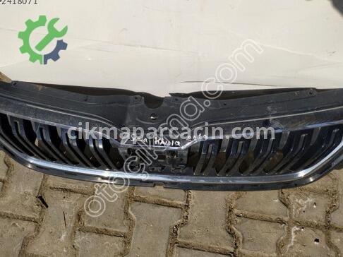 Skoda Kamiq Ön Panjur çıkma parça