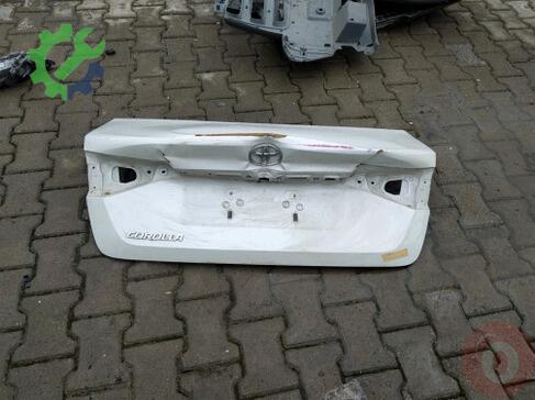 Toyota Corolla Bagaj Kapağı çıkma parça