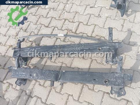 Hyundai Tucson Ön Tampon Demiri çıkma parça