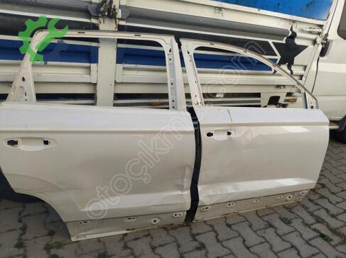 Skoda Karoq Sağ Ön Kapı çıkma parça